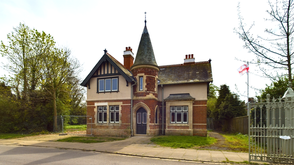 Scartho Road Cemetery and Lodge, Grimsby