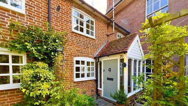 Church Cottage, New Mill Baptist Church Cemetery, Tring