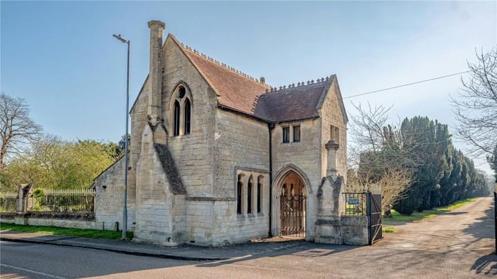 Cemetery Lodges for Sale (Apr '25)