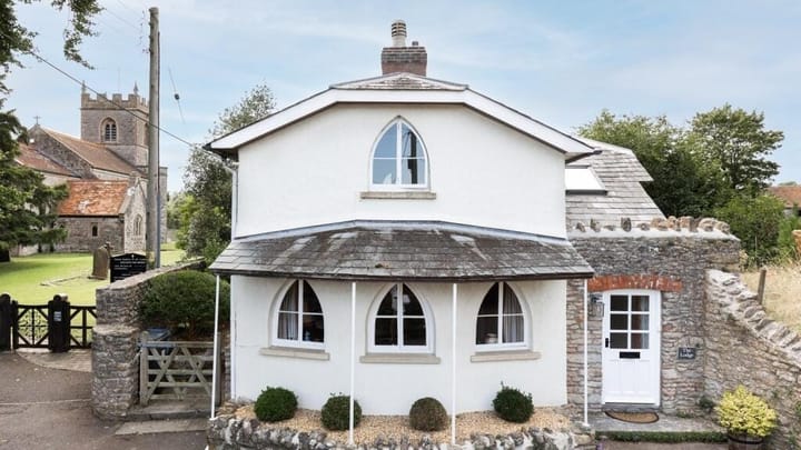 Cemetery Lodges for Sale (27th Jun '25)